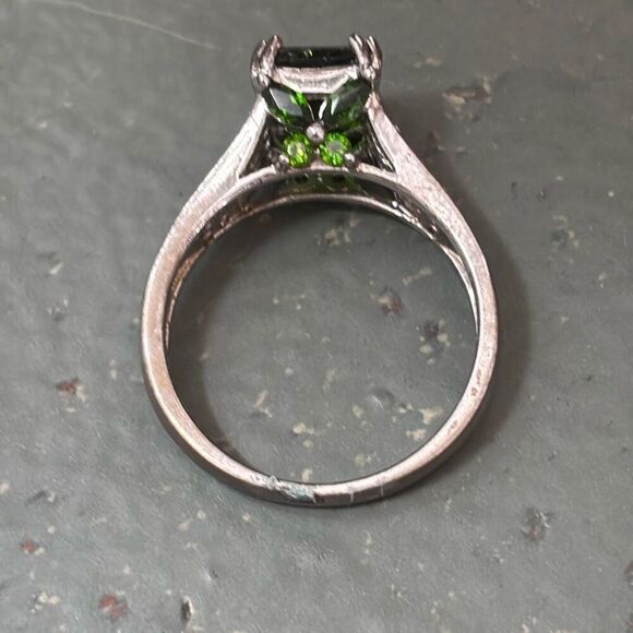 925 Sterling Silver & Tsavorite Garnet CZ ring Sz 9, 4.71g, 8.7x6.8mm butterfly - Picture 7 of 12